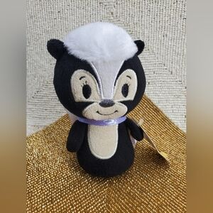 Hallmark Itty Bittys Easter Flower Skunk Disney Bambi Ltd Ed 2014 NWT (C36)